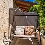 & Frane Гостевой дом 3*