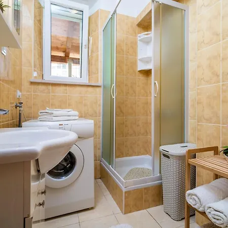 & Frane Πανσιόν Ντουμπρόβνικ