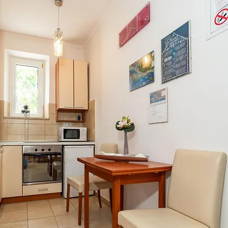 & Frane Πανσιόν Ντουμπρόβνικ