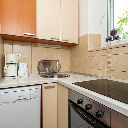 & Frane Πανσιόν 3*