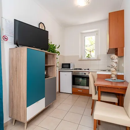 & Frane Πανσιόν 3*